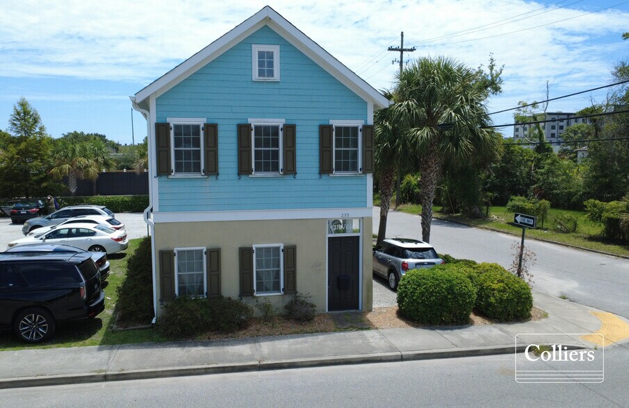 235 Huger St, Charleston, SC à vendre - Photo de l’immeuble – Image 1 sur 14