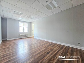 300-310 Happ Rd, Northfield, IL à louer Photo intérieure– Image 2 sur 6