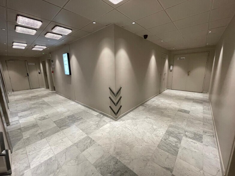 205 Avenue Georges Clemenceau, Nanterre à louer - Photo de l’immeuble – Image 3 sur 15