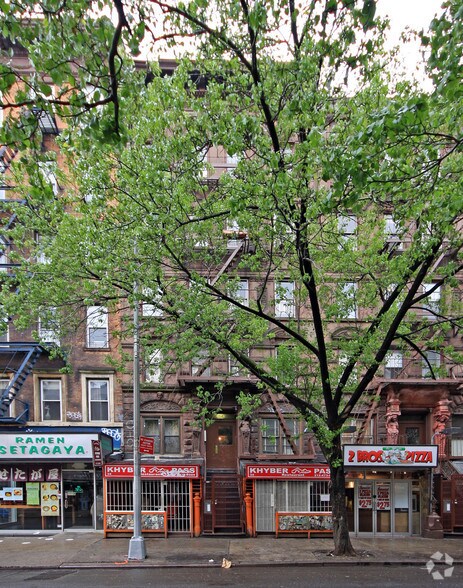 34 Saint Marks Pl, New York, NY à louer - Photo principale – Image 1 sur 5