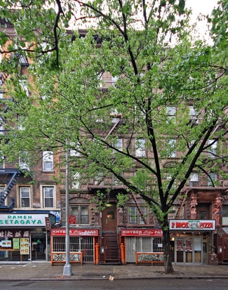 Plus de détails pour 34 Saint Marks Pl, New York, NY - Local commercial à louer