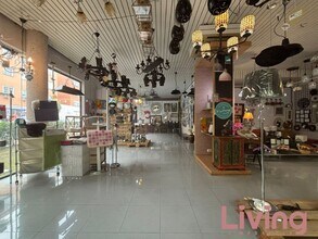 Local commercial dans Alcalá de Henares, Madrid à louer Photo intérieure– Image 2 sur 10