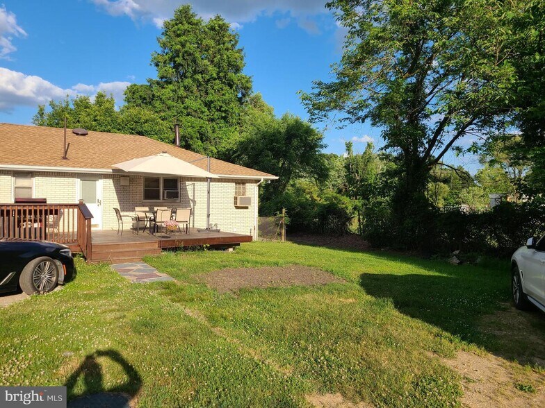 317 N Tuckahoe Rd, Williamstown, NJ à vendre - Photo de l’immeuble – Image 2 sur 5