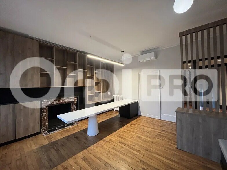 Bureau dans Montluçon à louer - Photo de l’immeuble – Image 3 sur 7