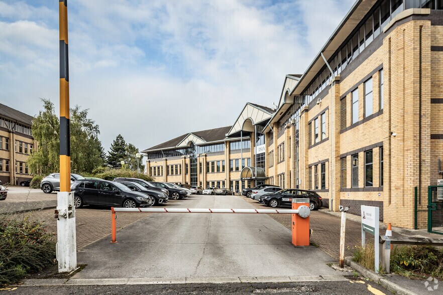 5 New Augustus St, Bradford à louer - Photo de l’immeuble – Image 1 sur 2