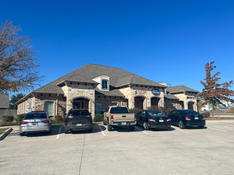9628 Bartlett Cir, Fort Worth, TX à vendre - Photo de l’immeuble – Image 2 sur 2