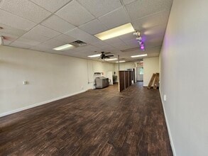 2801-2815 N Tamiami Trl, Sarasota, FL à louer Photo intérieure– Image 2 sur 9