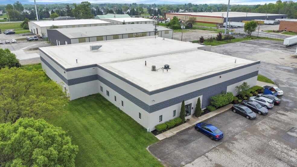 2495 Creekway Dr, Columbus, OH à louer - Photo de l’immeuble – Image 1 sur 6