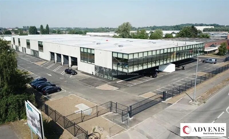 Industriel/Logistique dans Neuville-en-Ferrain à louer - Photo de l’immeuble – Image 1 sur 7