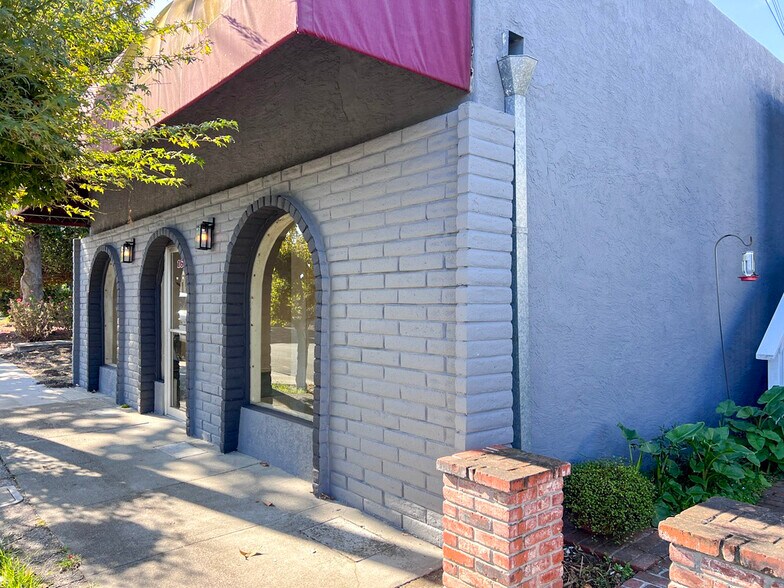 1616 Alhambra Ave, Martinez, CA à louer - Photo de l’immeuble – Image 3 sur 16