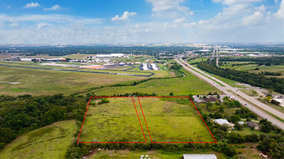 West 2nd Street, Taylor, TX à vendre - Photo principale – Image 3 sur 6