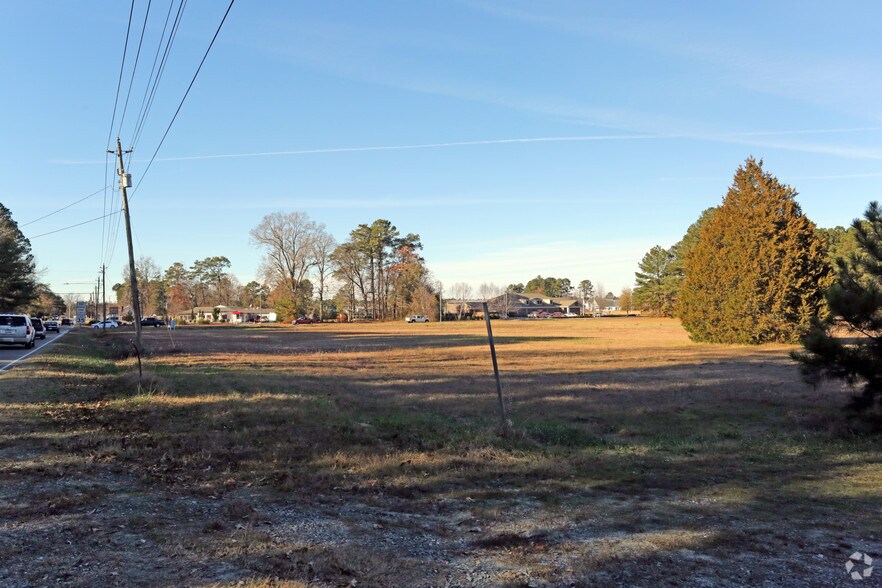E Ash St, Goldsboro, NC à vendre - Photo de l’immeuble – Image 3 sur 3