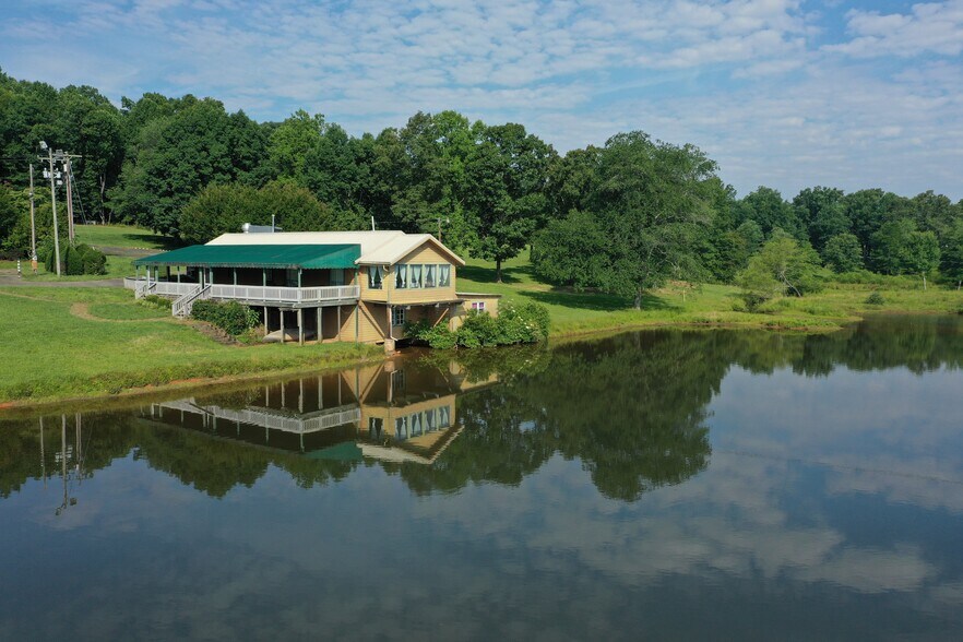 362 Duke St, Forest City, NC à louer - Photo de l’immeuble – Image 1 sur 24
