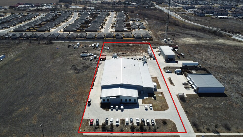 3800 Limmer Loop, Hutto, TX à vendre - Photo de l’immeuble – Image 3 sur 4