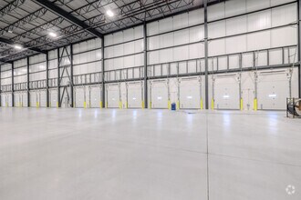 190 Glover Rd, Hamilton, ON à vendre Photo intérieure– Image 1 sur 6