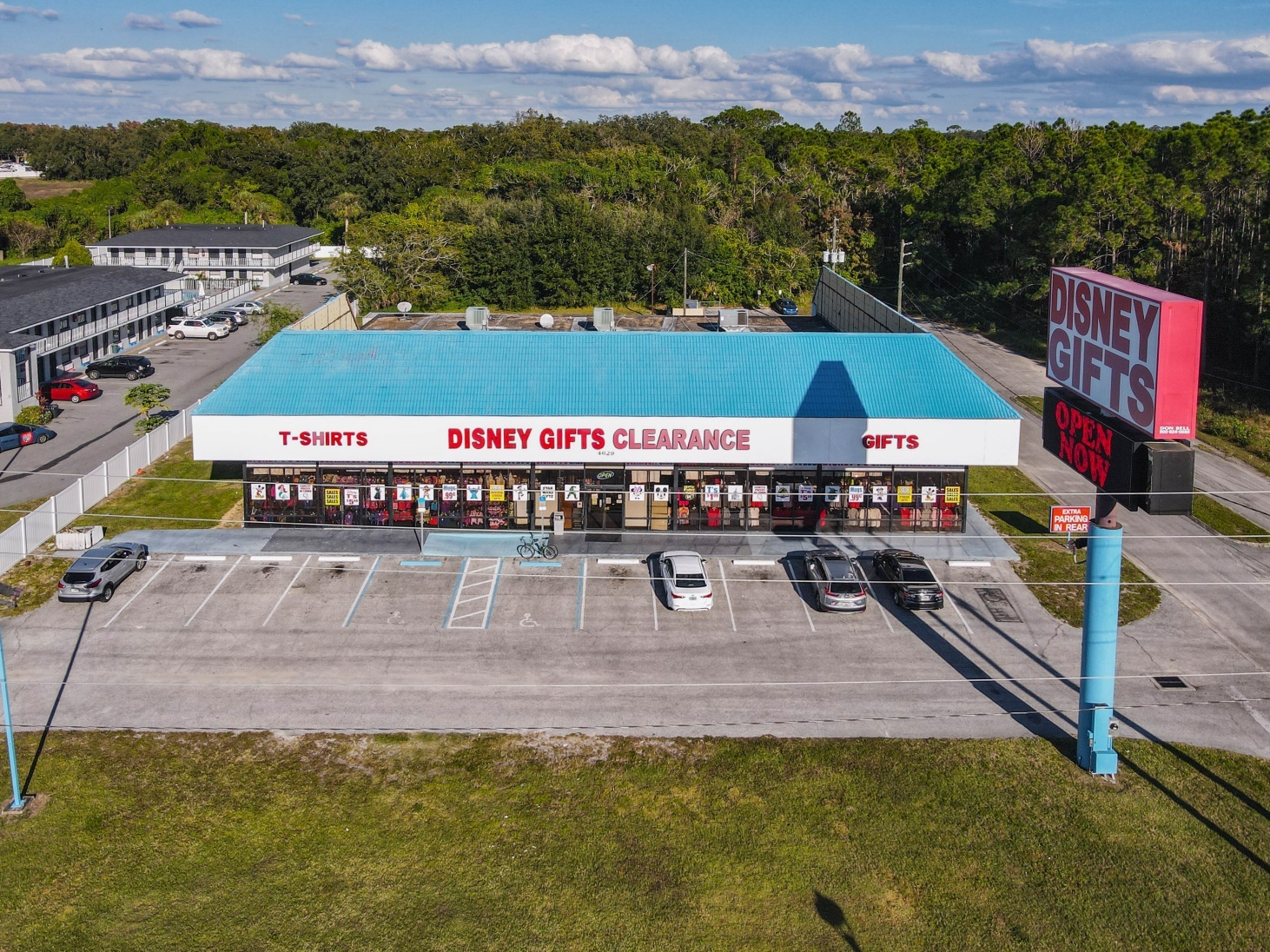 4629 W Irlo Bronson Memorial Hwy, Kissimmee, FL à vendre Photo de l’immeuble– Image 1 sur 46