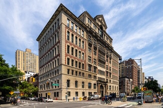 Plus de détails pour 303-305 2nd Ave, New York, NY - Logement à vendre