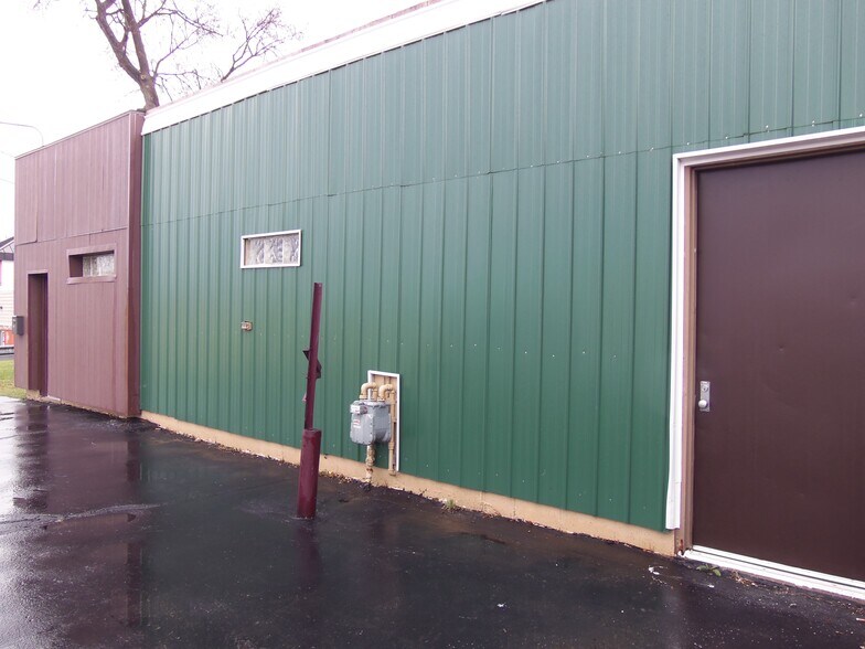 495 N Perry St, Pontiac, MI à louer - Photo de l’immeuble – Image 1 sur 6