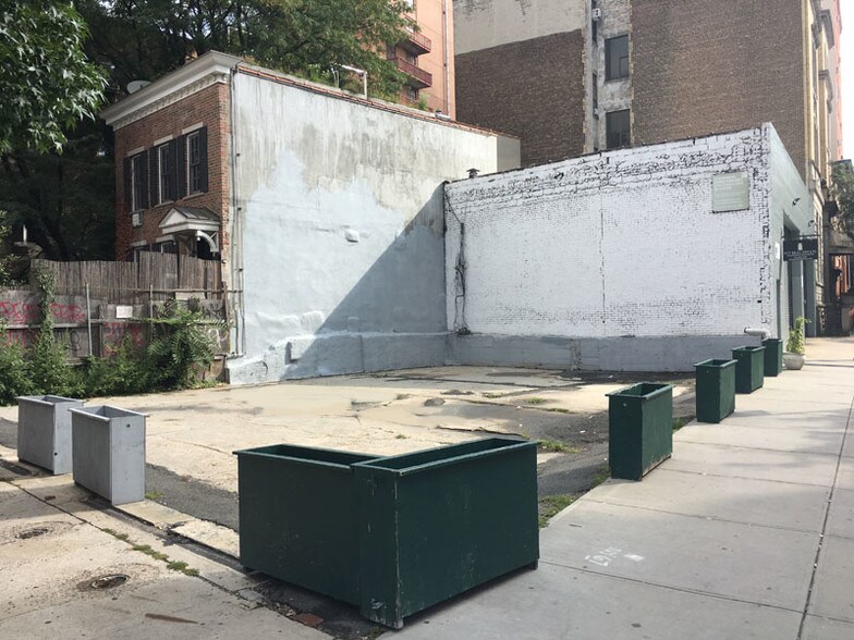 139 Charles St, New York, NY à louer - Photo de l’immeuble – Image 3 sur 8