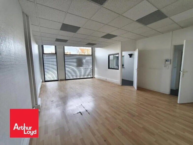 Bureau dans Chartres à louer - Photo de l’immeuble – Image 3 sur 10