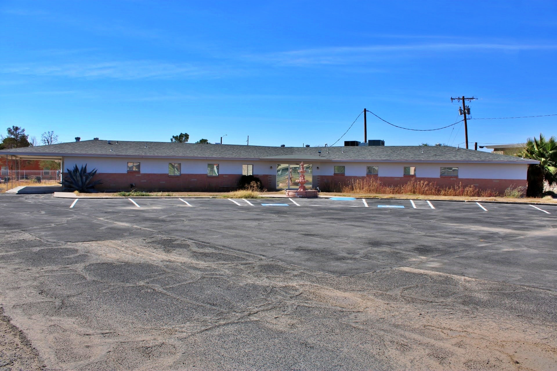 125 Snelson Dr, El Paso, TX à louer Photo de l’immeuble– Image 1 sur 9