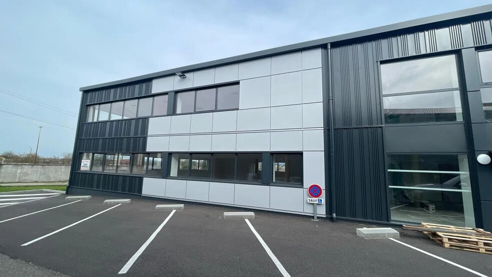 105 Rue Du Fort, Viriat à louer - Photo de l’immeuble – Image 1 sur 7