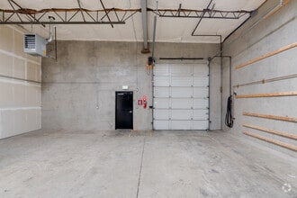 14200 SE 98th Ct, Clackamas, OR à louer Photo intérieure– Image 2 sur 13