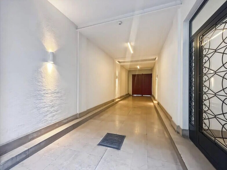 Bureau dans Paris à louer - Photo de l’immeuble – Image 3 sur 4