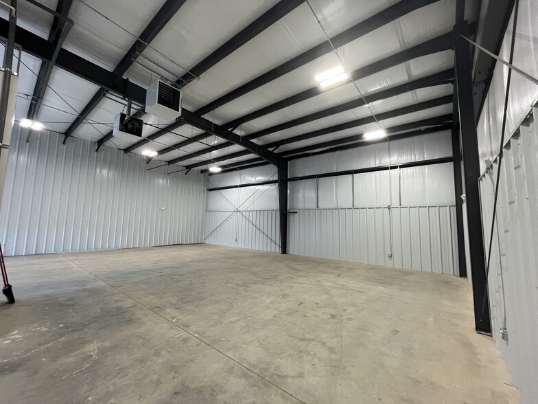 1309 Division, Springfield, MO à louer - Photo intérieure – Image 3 sur 6