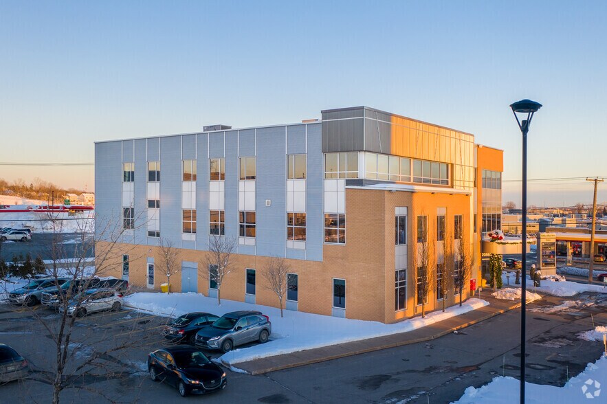 20865 Ch De La Côte N, Blainville, QC à louer - Photo de l’immeuble – Image 3 sur 4