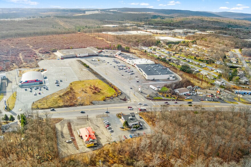210-290 Susquehanna Blvd, West Hazleton, PA à vendre - Photo de l’immeuble – Image 2 sur 12