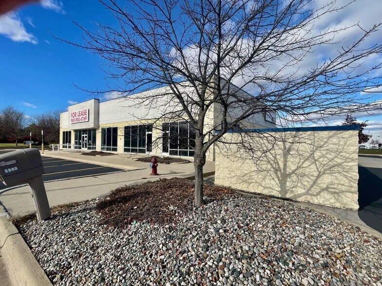 5901 Brockway Rd, Saginaw, MI à vendre - Photo de l’immeuble – Image 3 sur 22