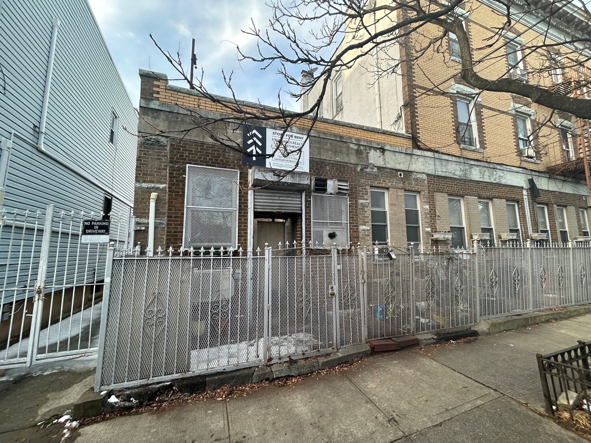 590 Onderdonk Ave, Ridgewood, NY à louer Photo intérieure– Image 1 sur 11