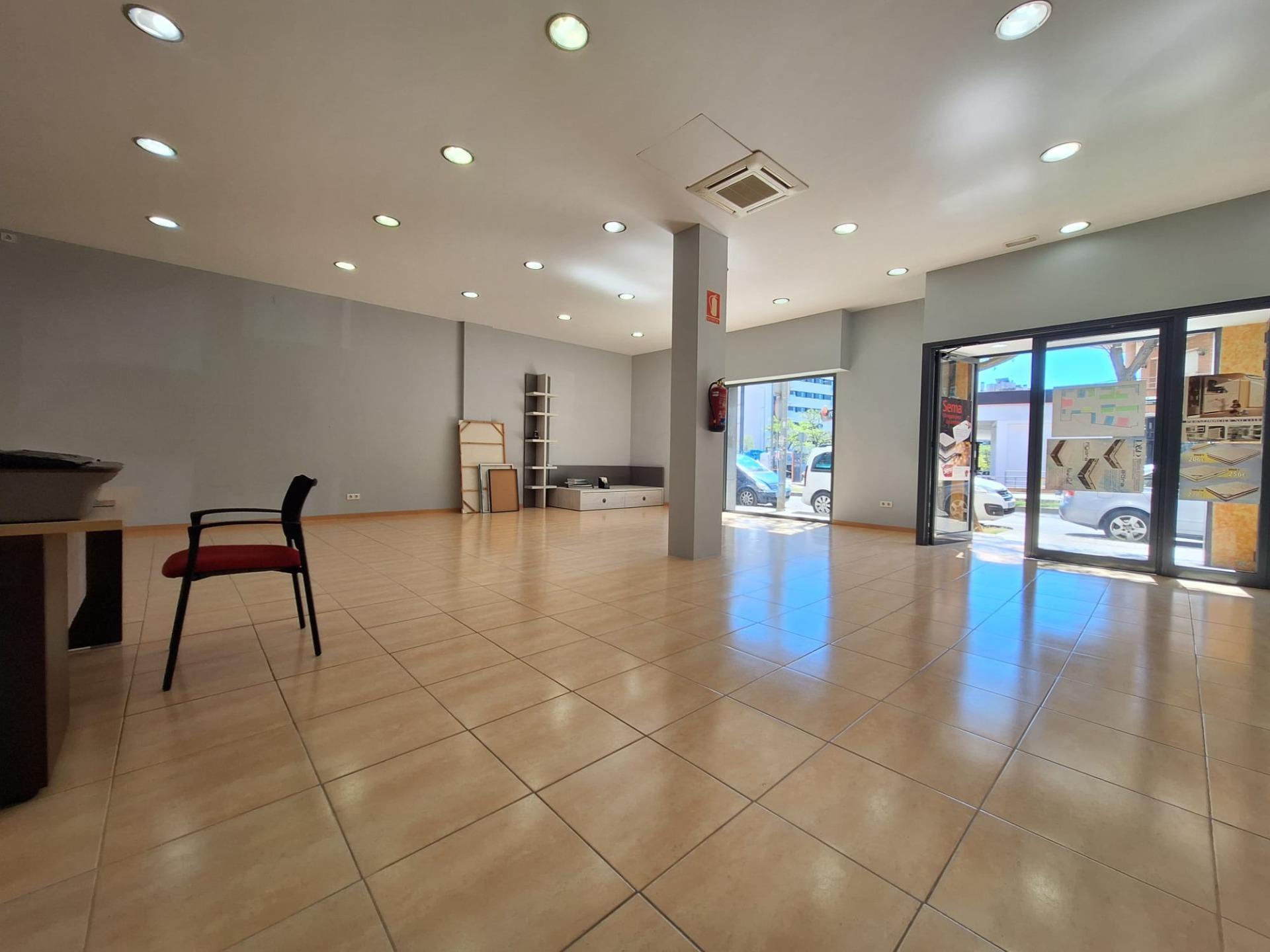 Immeuble residentiel dans Barberà del Vallès, Barcelona à vendre Photo principale– Image 1 sur 4