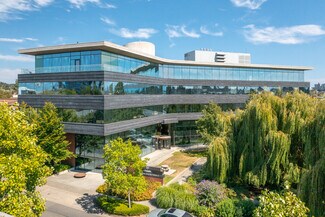 Plus de détails pour 401 Garbally Rd, Victoria, BC - Bureau à louer