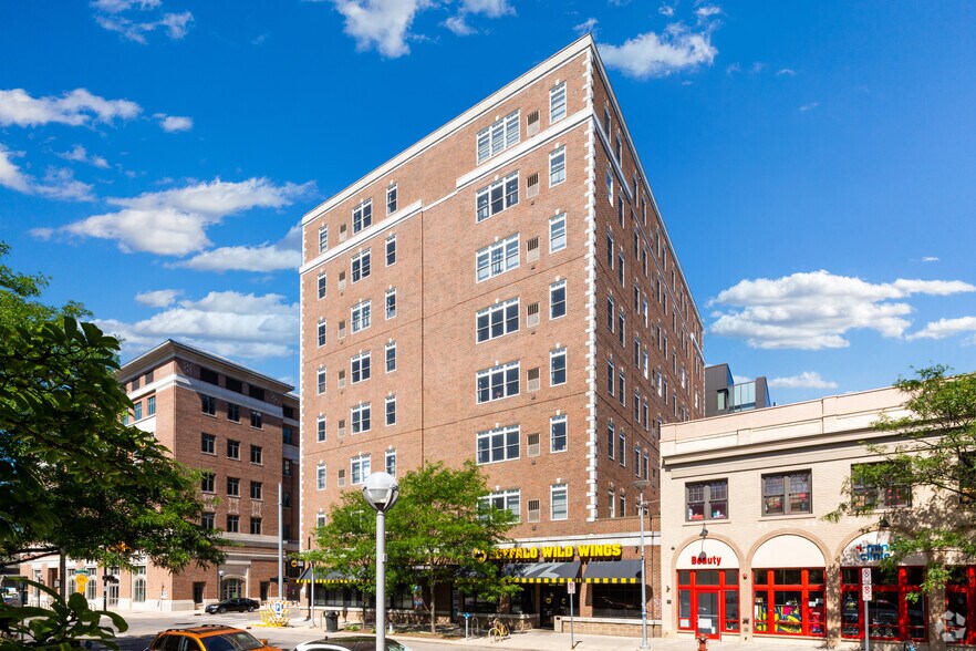 205 S State St, Ann Arbor, MI à louer - Photo de l’immeuble – Image 3 sur 7