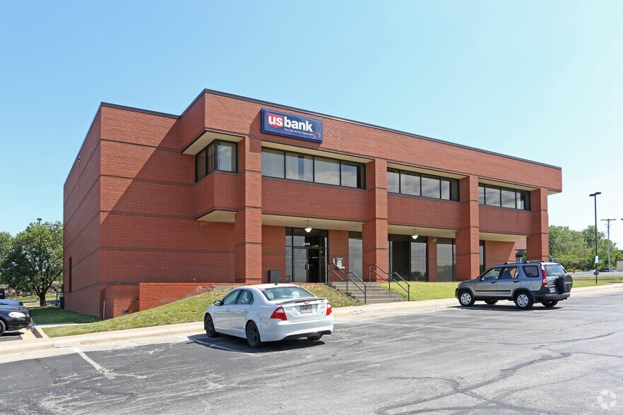 6405 N Cosby Ave, Kansas City, MO à louer - Photo principale – Image 1 sur 8