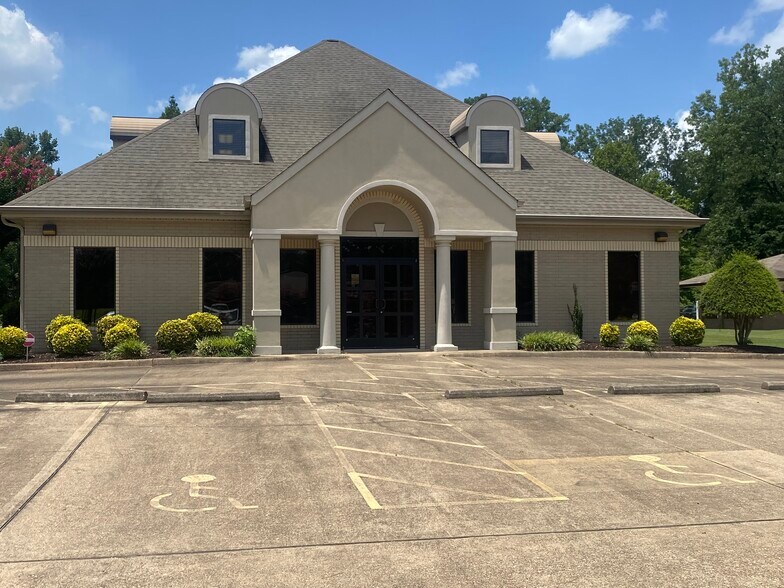 2906 Cypress Rd, Arkadelphia, AR à vendre - Photo de l’immeuble – Image 2 sur 20
