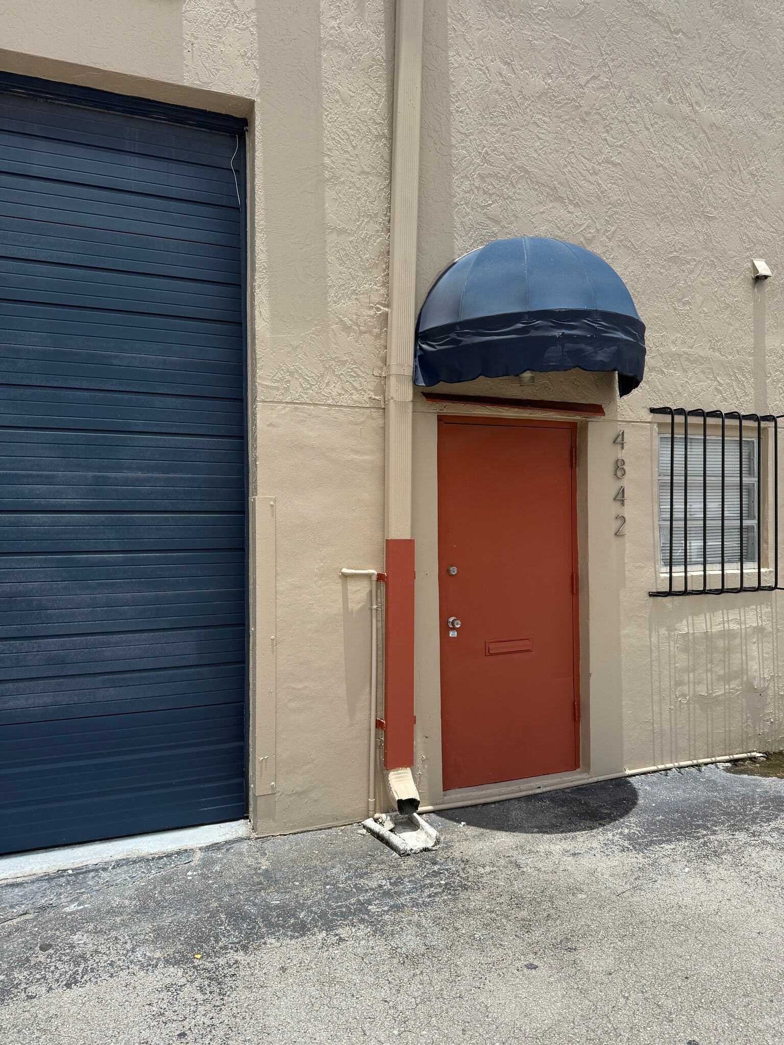 4834-4890 SW 75th Ave, Miami, FL à louer Photo de l’immeuble– Image 1 sur 8