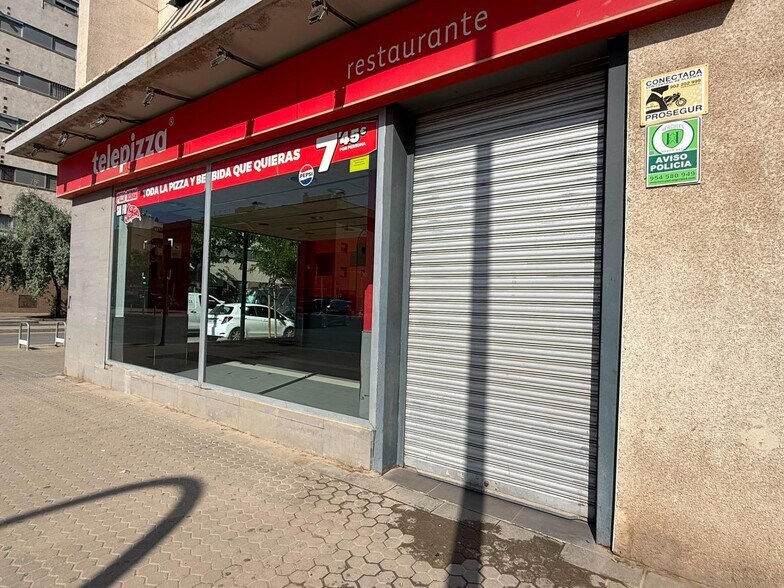 Local commercial dans Séville, Sevilla à louer - Photo de l’immeuble – Image 2 sur 22