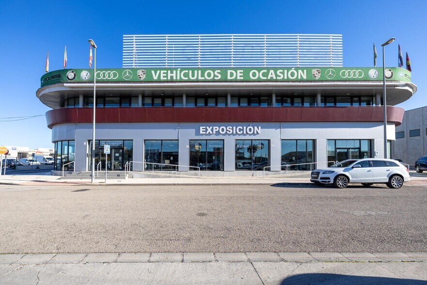 Local commercial dans Peligros à vendre - Photo de l’immeuble – Image 1 sur 50