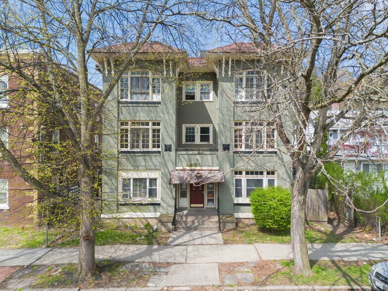 5 Mather St, Binghamton, NY à vendre - Photo principale – Image 1 sur 35