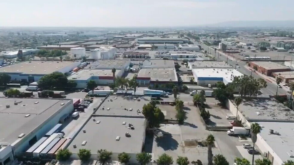 215 W 134th St, Los Angeles, CA à louer - Vidéo sur l’annonce professionnelle – Image 2 sur 32