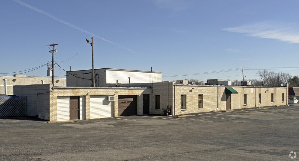 9227-9231 W Florissant Ave, Ferguson, MO à vendre - Photo de l’immeuble – Image 2 sur 4