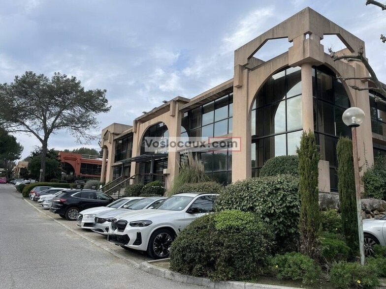 Bureau dans SOPHIA ANTIPOLIS à vendre - Photo de l’immeuble – Image 1 sur 5