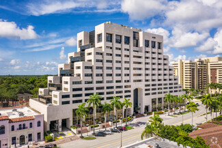 Plus de détails pour 550 Biltmore Way, Coral Gables, FL - Bureau à louer