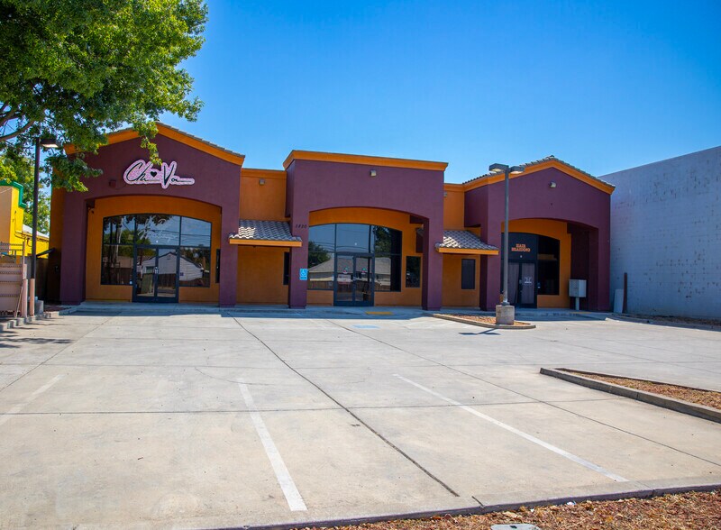 2820 Northgate Blvd, Sacramento, CA à vendre - Photo de l’immeuble – Image 2 sur 5