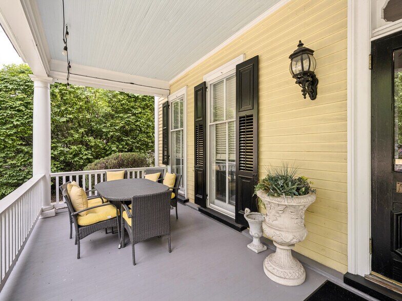 149 S Main St, Doylestown, PA à louer - Photo de l’immeuble – Image 3 sur 6