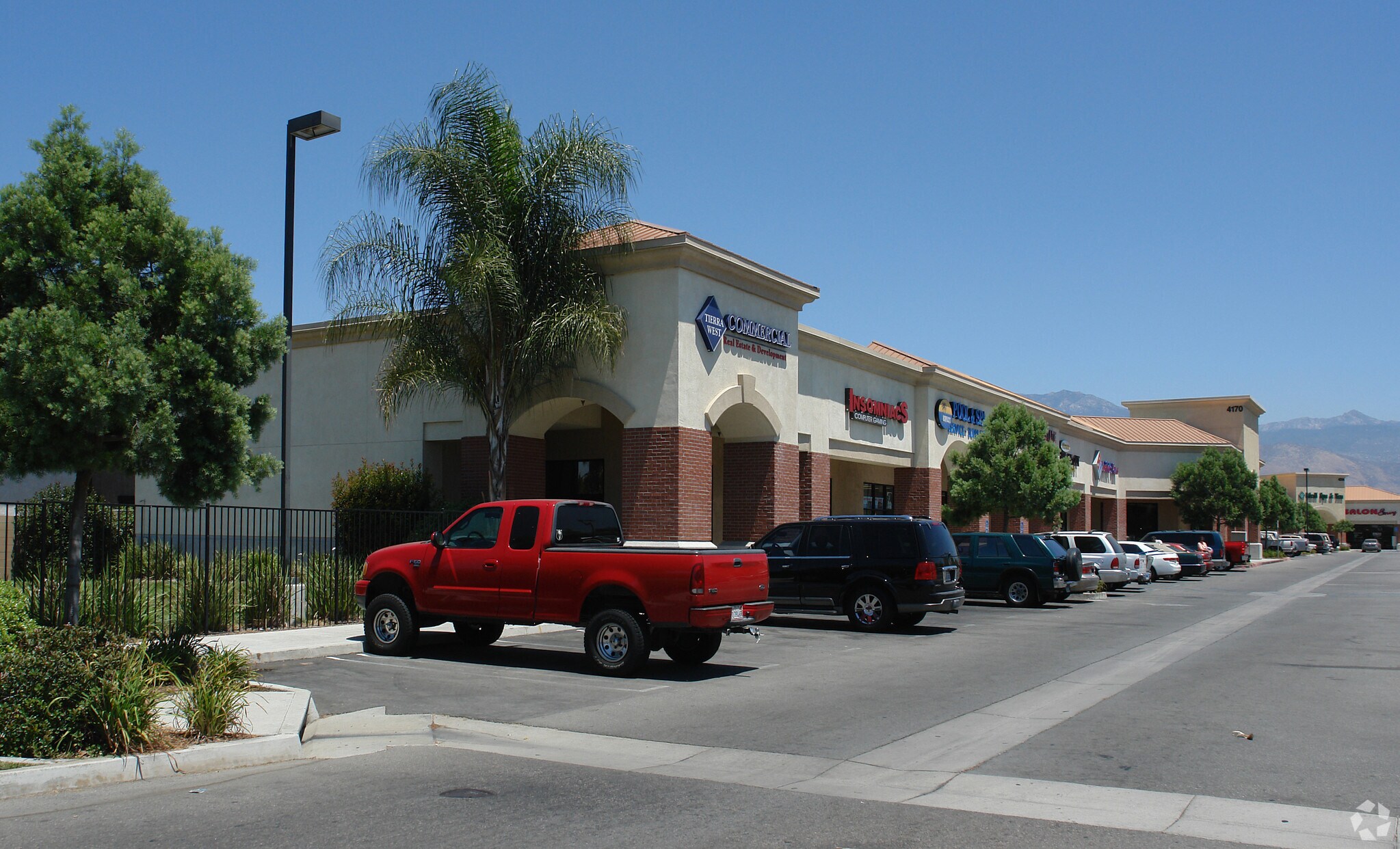 4110-4190 E Florida Ave, Hemet, CA à louer Photo principale– Image 1 sur 5