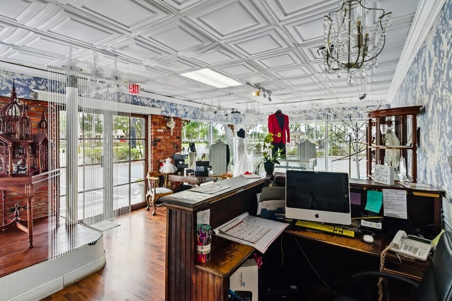 4066 Broward Blvd, Fort Lauderdale, FL à vendre - Photo de l’immeuble – Image 3 sur 107